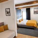 Haselhuhn Apartment Hartau