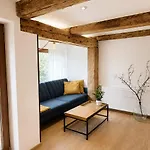 Haselhuhn Apartment *