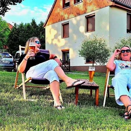 Haselhuhn Apartamento Hartau